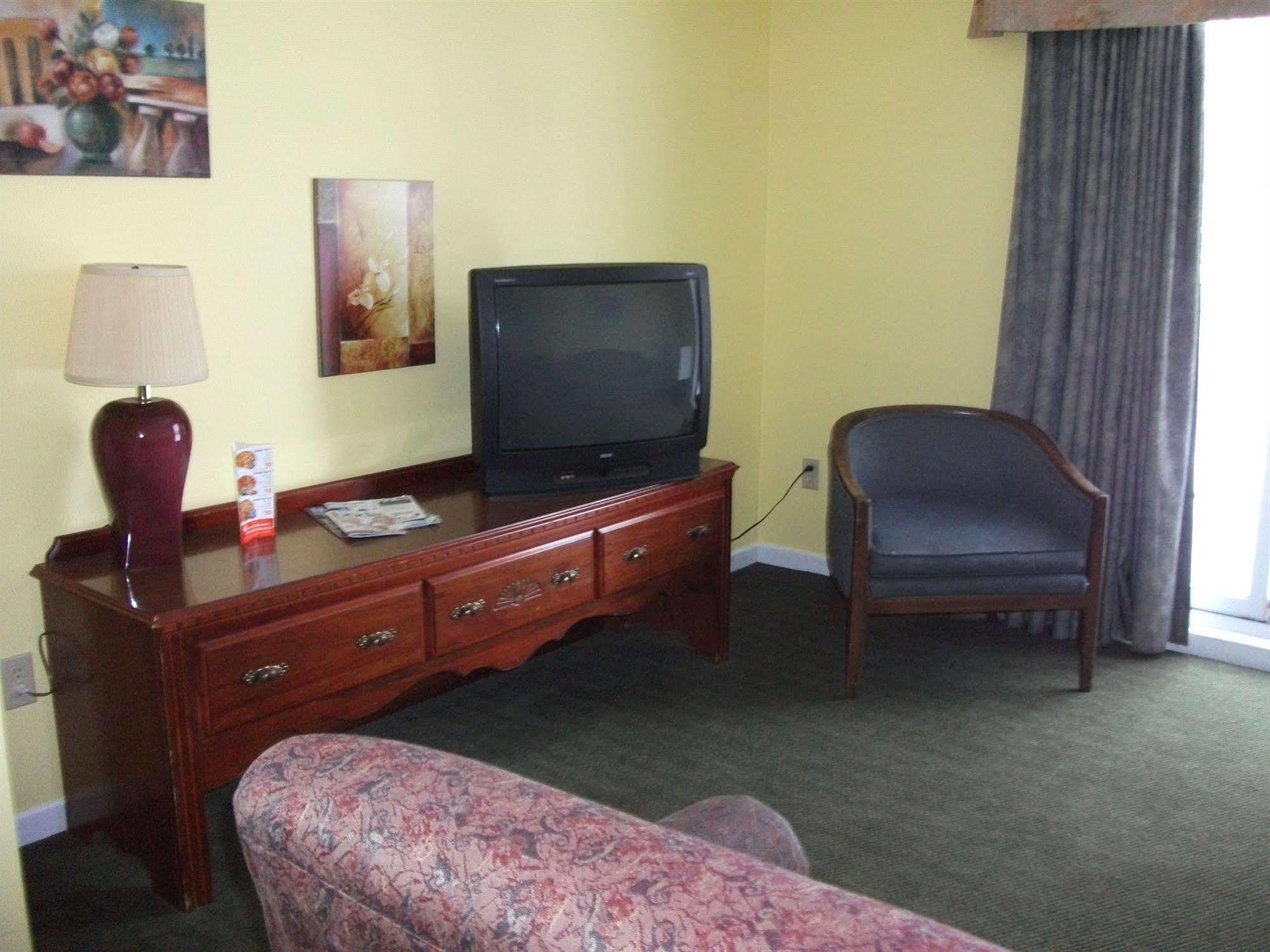 Travelodge By Wyndham Wasaga Beach Ngoại thất bức ảnh